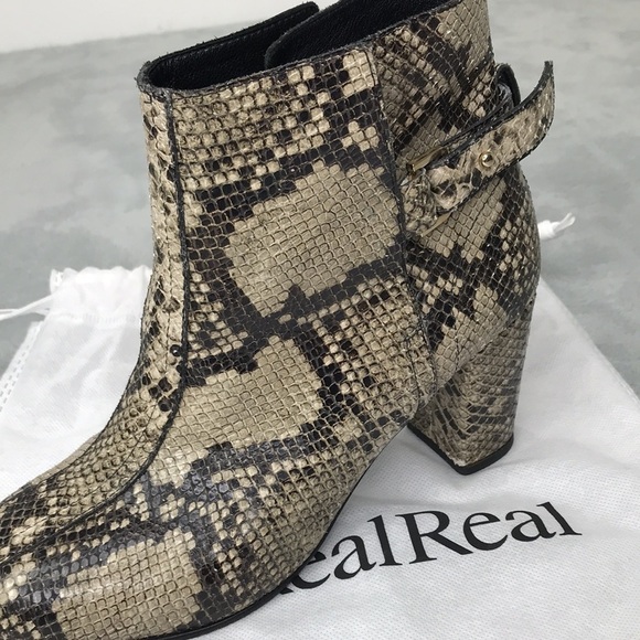 NewbarK Embossed Leather Animal Print Boots Women's Size: 9 - Picture 10 of 14